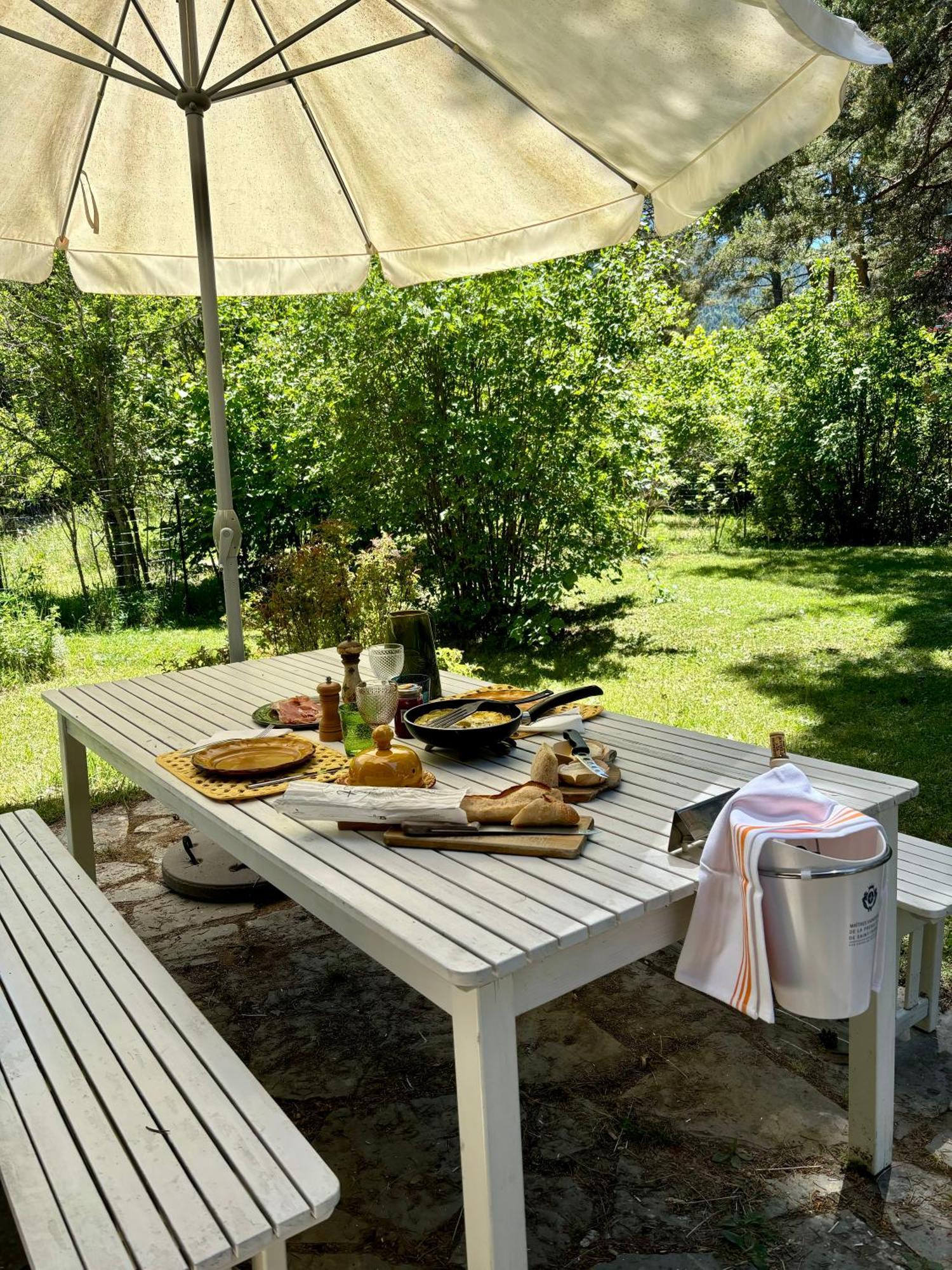 Large Riverside Chalet Near Gorges Du Verdon La Bastide  Esterno foto